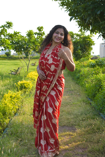 Ruby Razia-Unleash the Regal Beauty - MESCHE