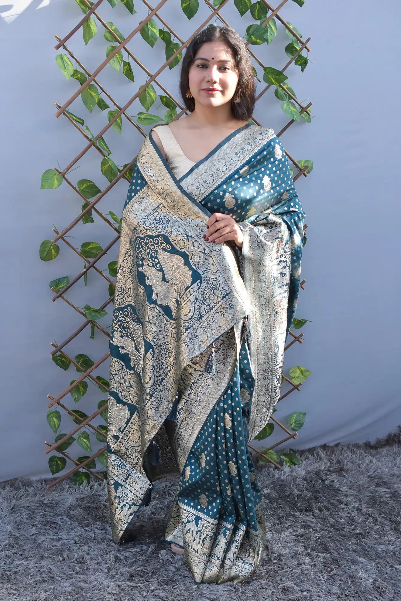 Aaradhya- Deep Teal Banarasi Silk Saree - MESCHE