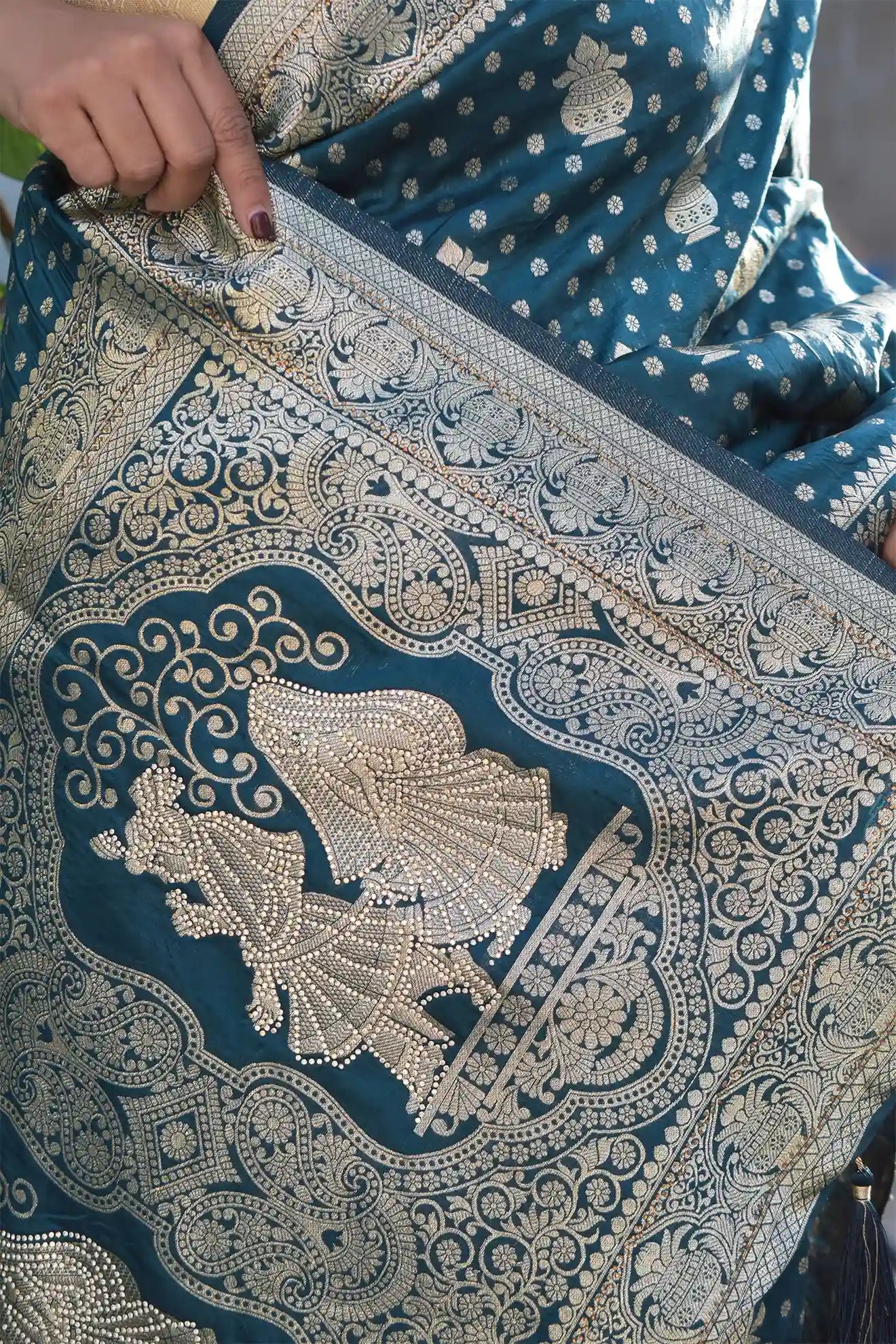 Aaradhya- Deep Teal Banarasi Silk Saree - MESCHE
