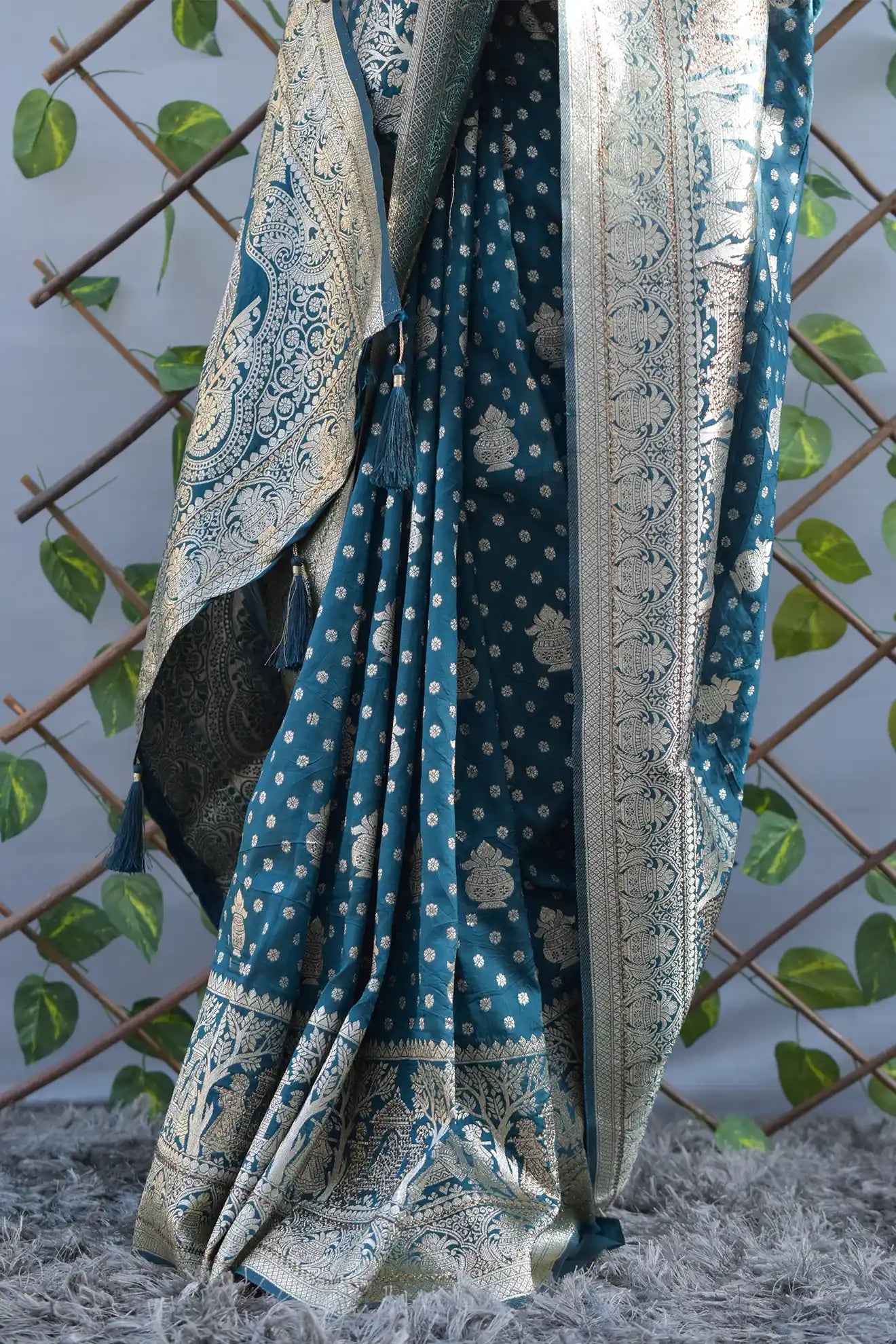 Aaradhya- Deep Teal Banarasi Silk Saree - MESCHE