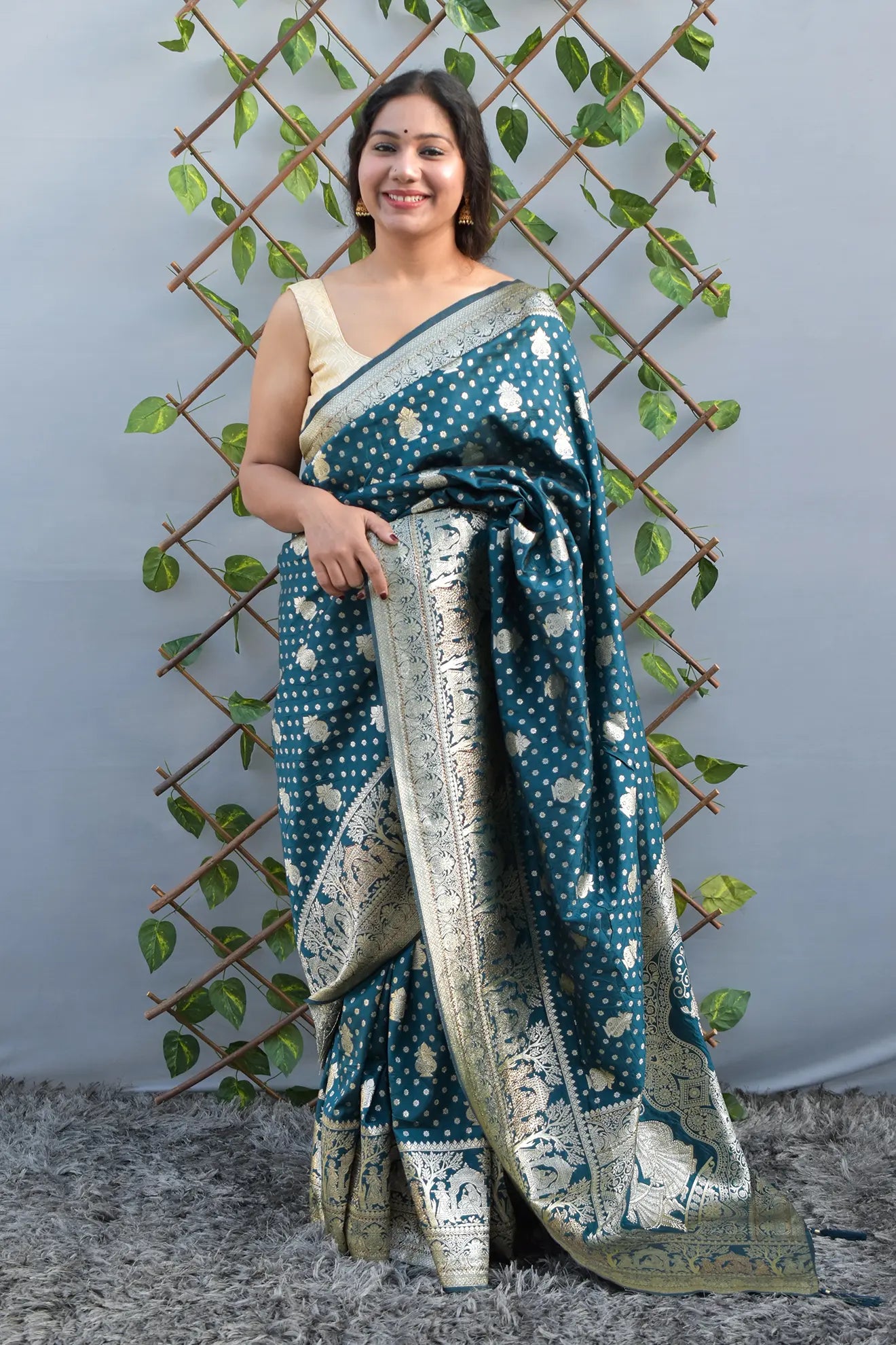 Aaradhya- Deep Teal Banarasi Silk Saree - MESCHE