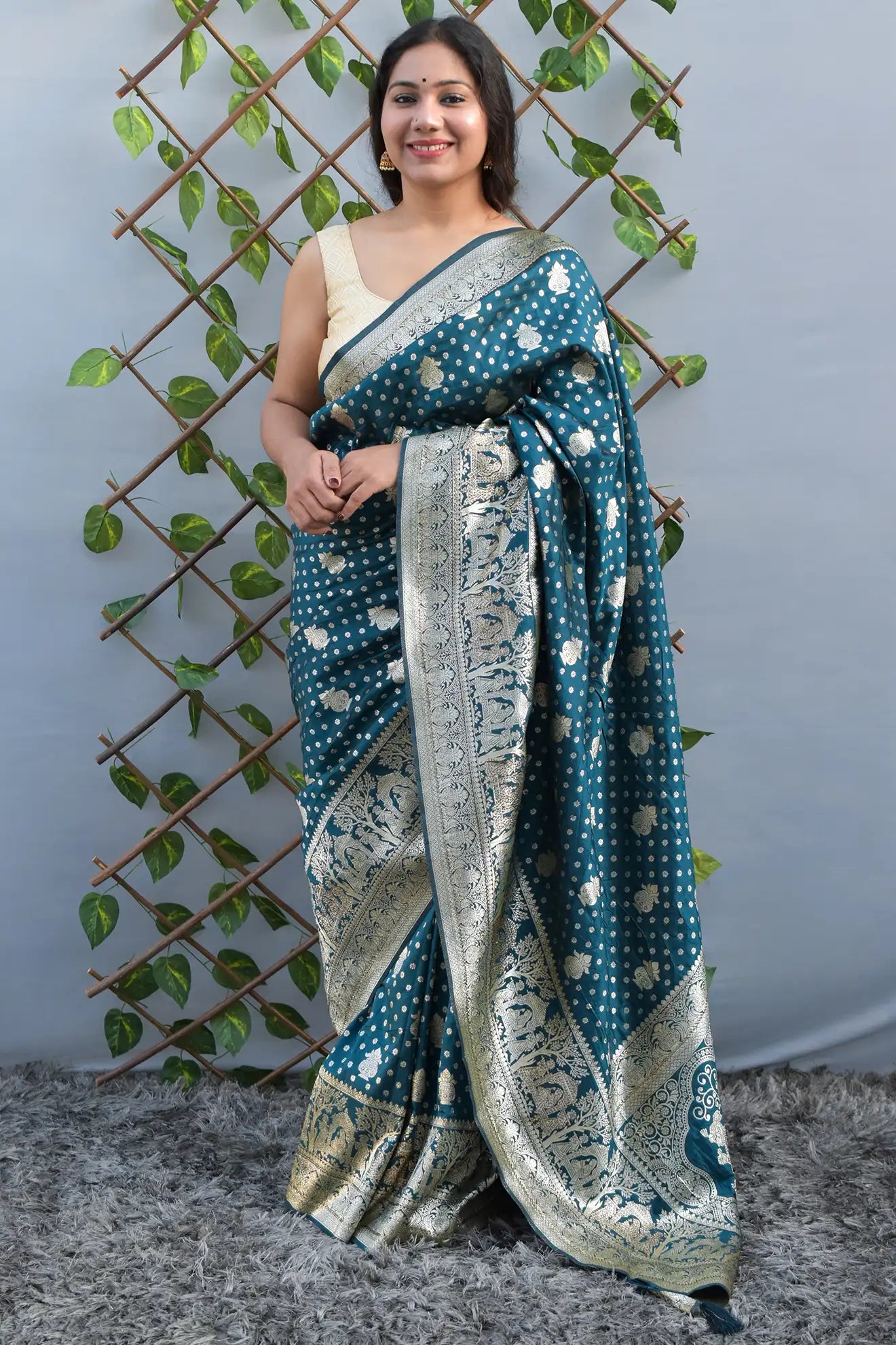 Aaradhya- Deep Teal Banarasi Silk Saree - MESCHE