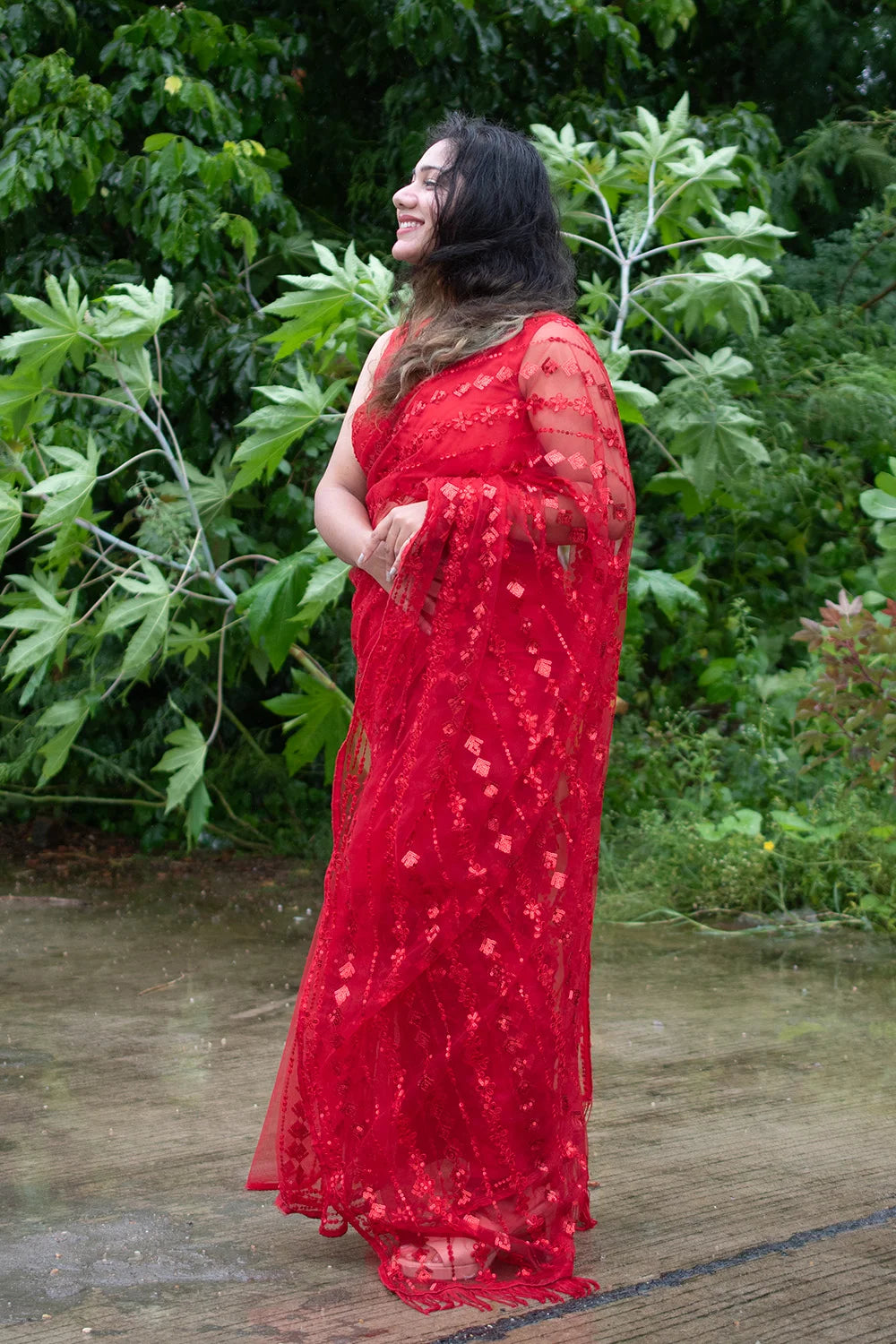 Scarlet Radiance: Unleash the Fiery Beauty - MESCHE