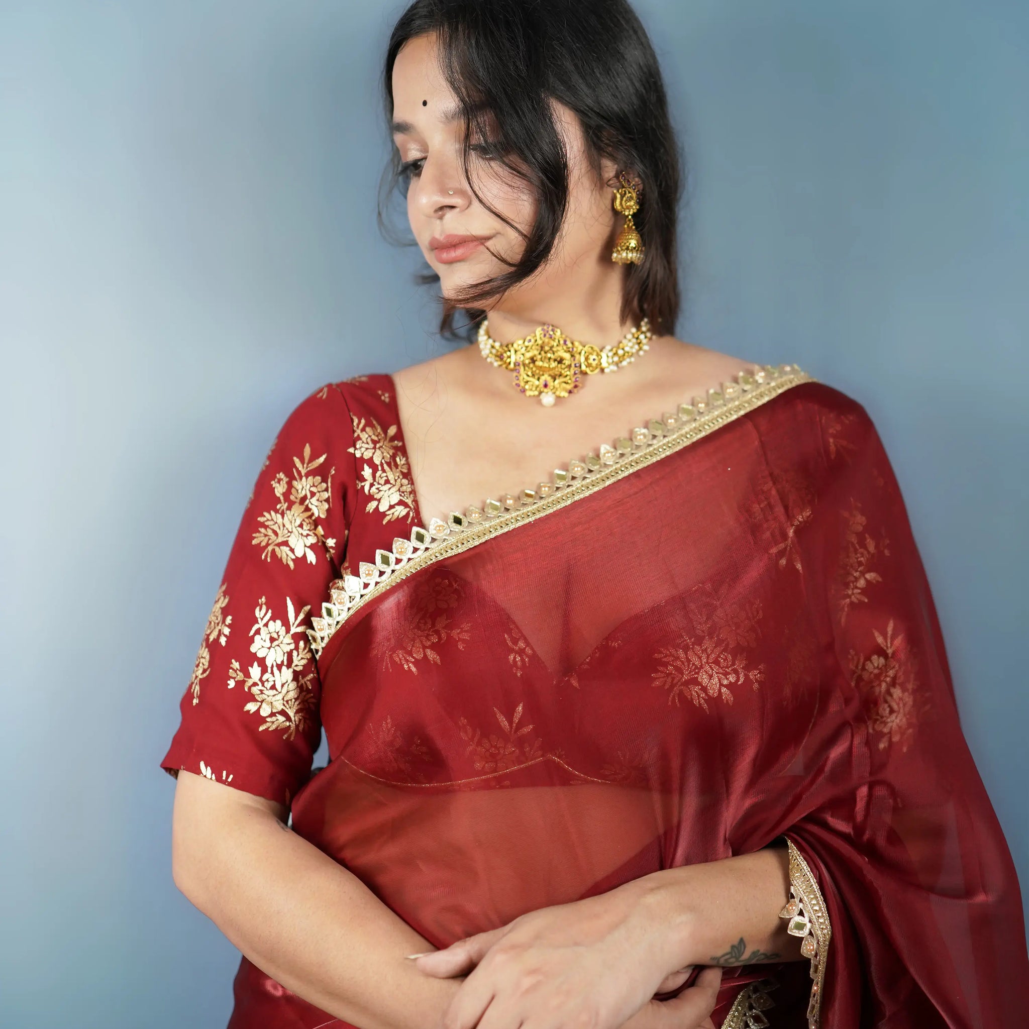 Agni Rani-(Crimson Jimmy Organza Saree with Golden Lace Border) - MESCHE