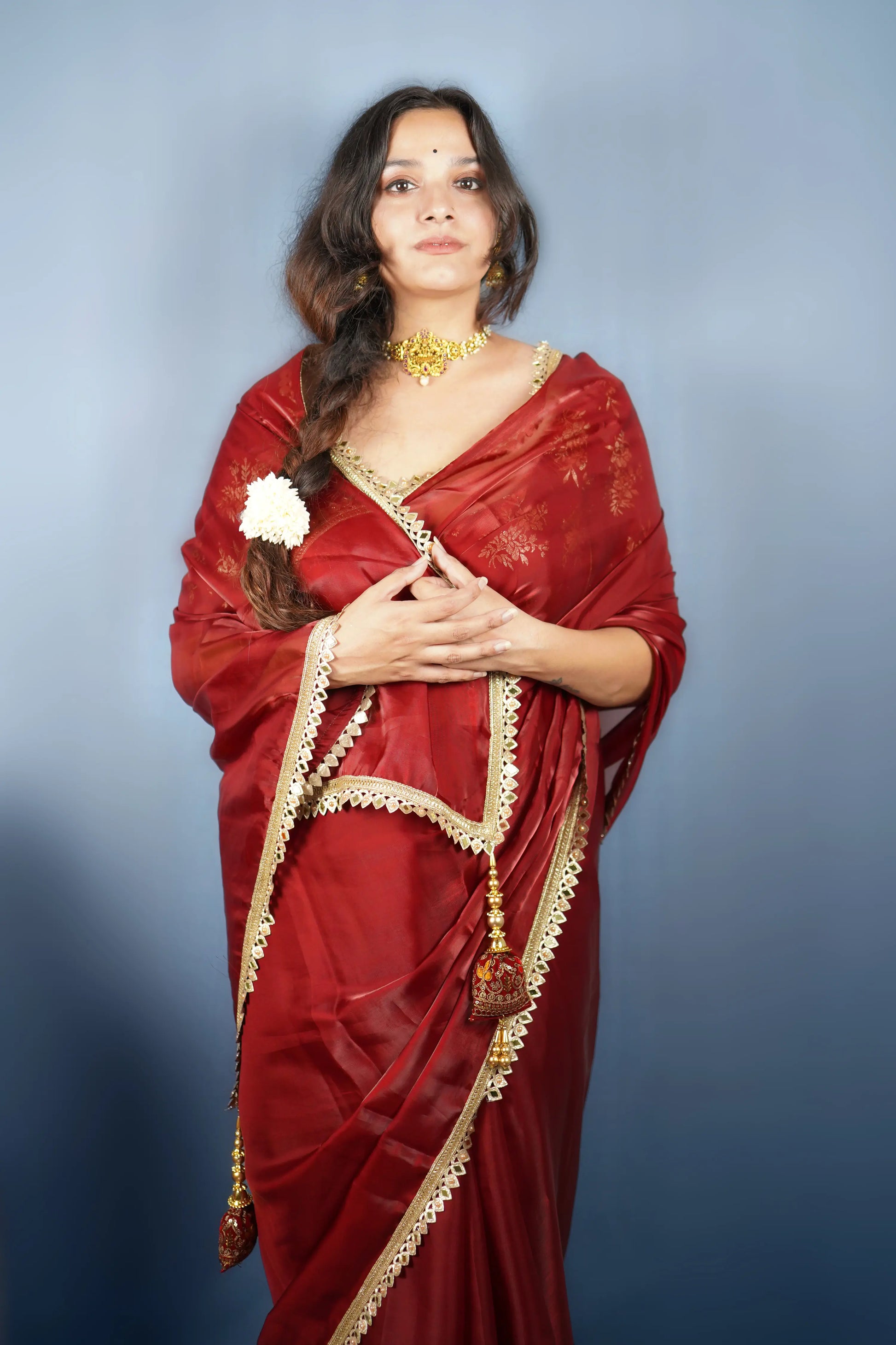 Agni Rani-(Crimson Jimmy Organza Saree with Golden Lace Border) - MESCHE